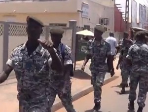 Les forces de l'ordre dansla rue